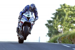 TT : Hutchinson passe les 130 mph - crédit photo : IOMTT