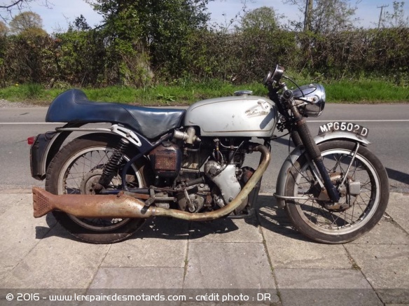 Une Velocette Thruxton aux enchères