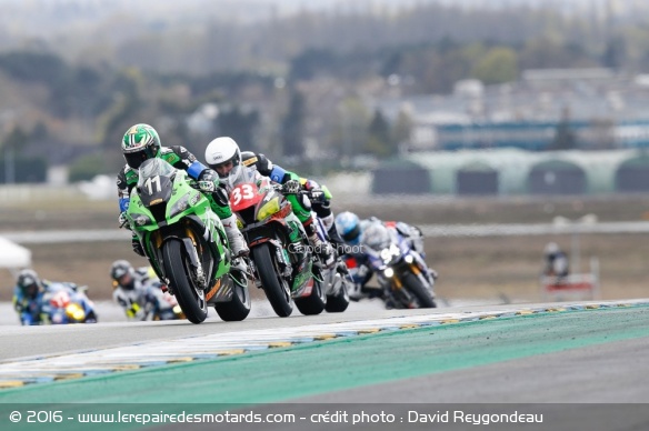 24 heures motos : après 18 heures de course, Kawa mène toujours le bal