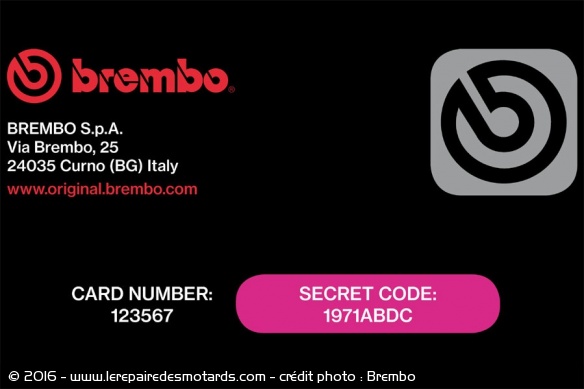 Avec son code et son numéro, la carte Brembo permettra de vérifier l'authenticité des produits achetés Avec son code et son numéro, la carte Brembo permettra de vérifier l'authenticité des produits achetés