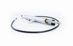 Öhlins : amortisseur de direction électronique sans réglage.