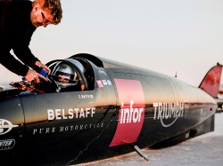 Crash de Guy Martin lors de sa tentative de record à Bonneville