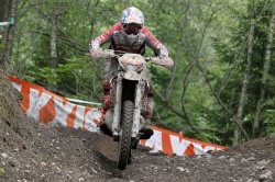 Brave One Trophy : Holcombe leader