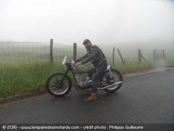 Vieux flat BMW à la Punks Peak, qui est annulée