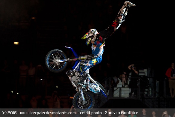 Le backflip en tandem réalisé lors de l'édition 2015