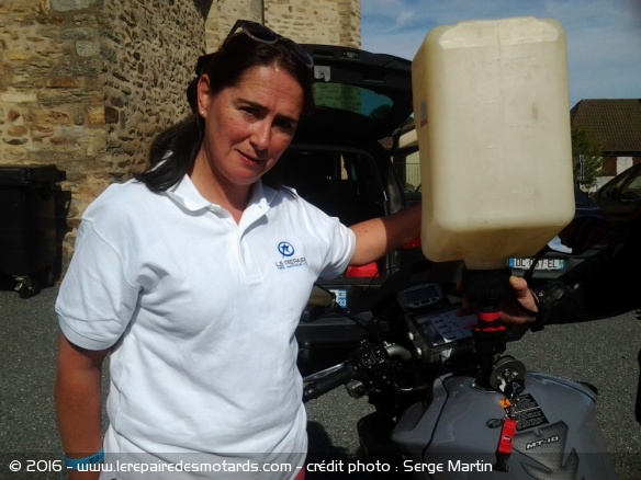 Moto Tour - portrait du jour : Ann Marie, épouse de l'assistance
