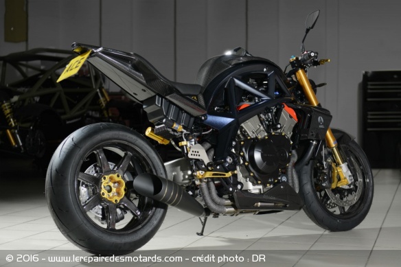 Ariel Ace R, vue de l'arrière droit