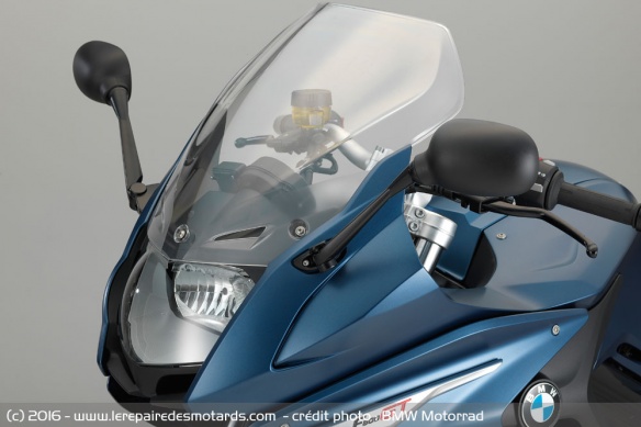 Esthétiquement, la BMW F 800 GT est strictement identique au précédent millésime