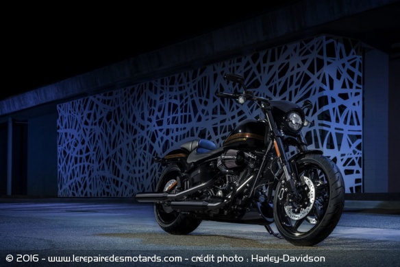 Harley-Davidson CVO Pro Street Breakout