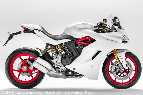 Ducati 939 SuperSport S de profil