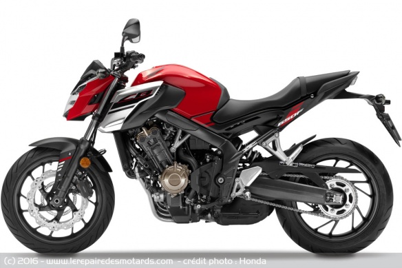 Honda CB 650 F de profil