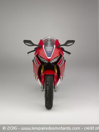 Honda CBR1000RR Fireblade SP1 de face
