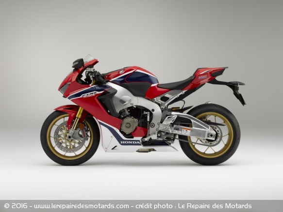 Honda CBR1000RR Fireblade SP1 de profil