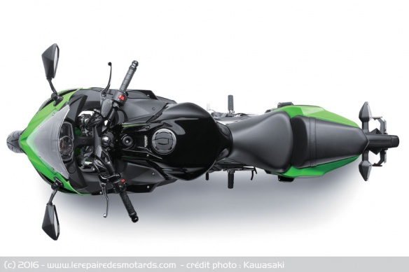 La Kawasaki Ninja 650 vue de dessus