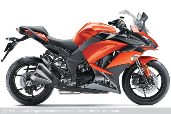 Kawasaki Z1000SX orange