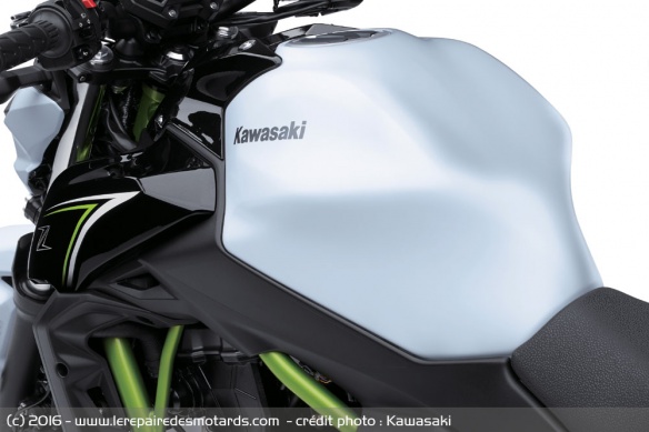 Réservoir de la Kawasaki Z650