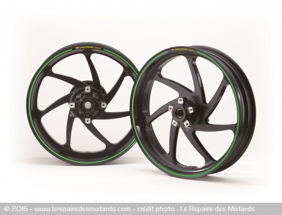 Kawasaki ZX-10RR, jantes Marchesini forgées