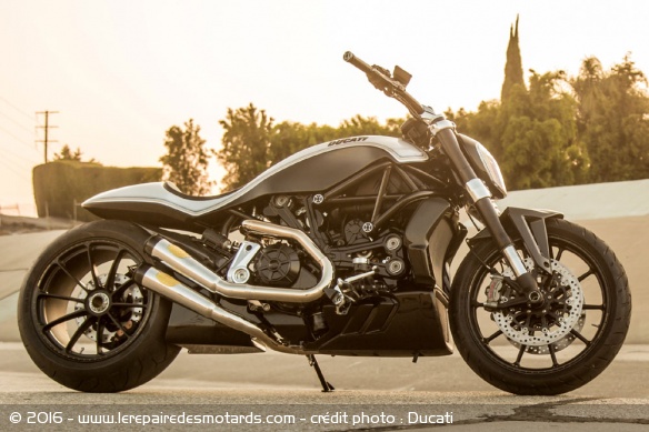 Ducati xDiavel par Roland Sands