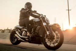 Prépa : le xDiavel revu par Roland Sands