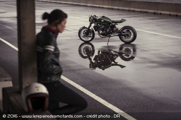 Ce Café Racer est destiné à rester sur piste puisqu'il n'est pas homologué pour la route