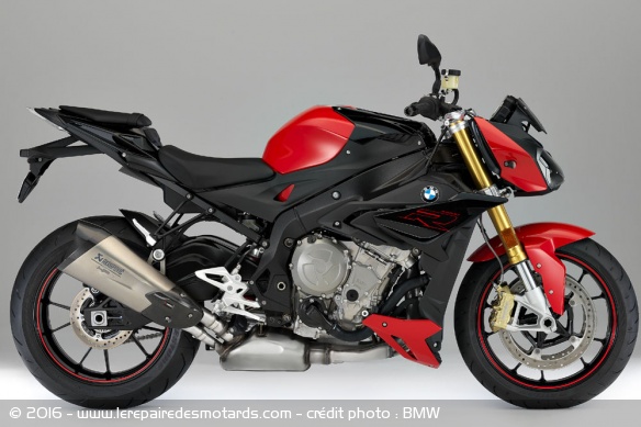Roadster BMW S1000R rouge