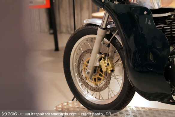 Moteur, freins, suspensions, cadre... la base est identique à celle de la Continental GT 535 Moteur, freins, suspensions, cadre... la base est identique à celle de la Continental GT 535