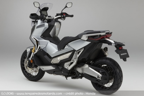Le X-ADV partage une base commune avec l'Integra