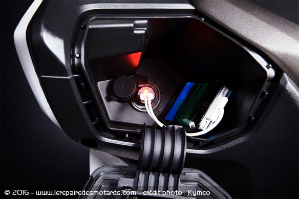 La boîte à gant cache un port USB très pratique