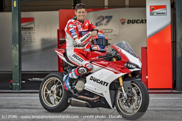 Casey Stoner était présent lors de la présentation Casey Stoner était présent lors de la présentation