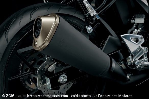 Suzuki GSX-R125 ABS, double sortie d'échappement