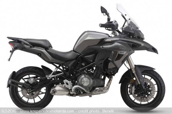 Trail Benelli TRK 502 noir Trail Benelli TRK 502 noir