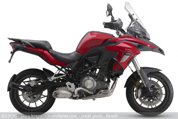 Trail Benelli TRK 502 rouge Trail Benelli TRK 502 rouge