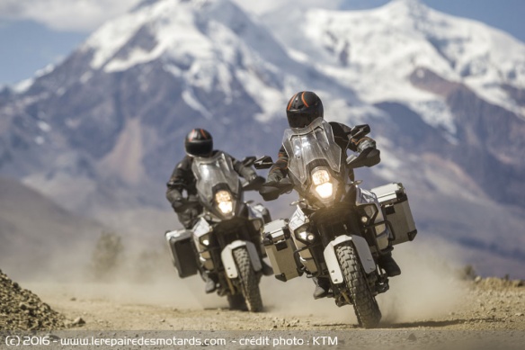 Trail KTM 1290 Super Adventure T sur piste Trail KTM 1290 Super Adventure T sur piste