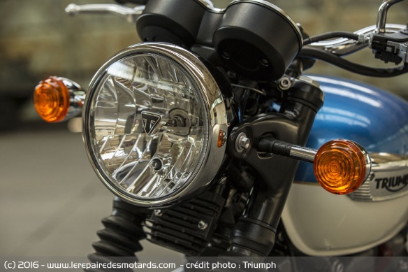 Phare de la Triumph Bonneville T100