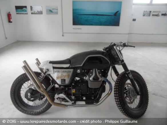 Wheels & Waves : Moto Guzzi prépa tracker