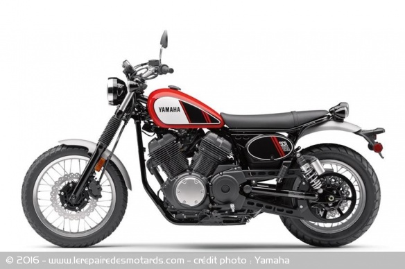 Yamaha SCR 950 de coté