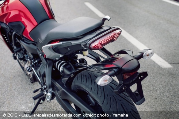 Yamaha 700 Tracer : feu arrière