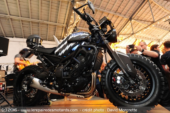 Yamaha XSR900 'Volt Face' par Electric