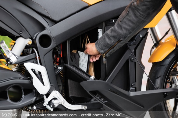 La nouvelle batterie ZF6.5 permet l'intégration d'un rangement étanche La nouvelle batterie ZF6.5 permet l'intégration d'un rangement étanche