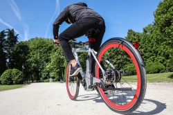 200 euros d'aide pour les VAE - crédit photo : Piaggio
