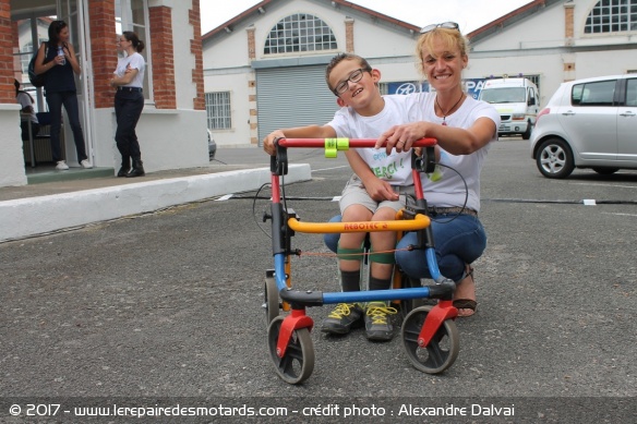 Sacré petit bonhomme ! Thomas et Laurence, sa maman ! 