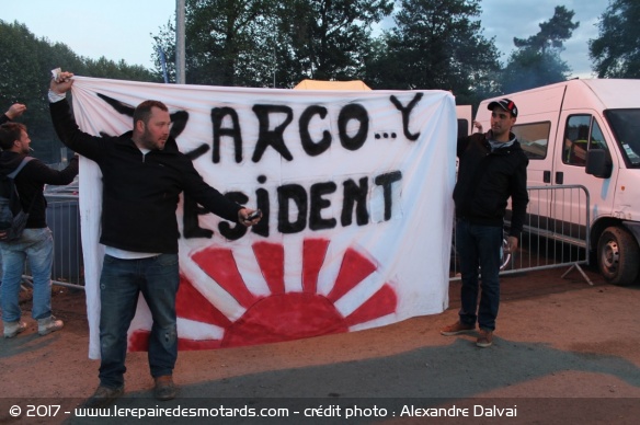 Bubuche à gauche, directeur de campagne de Zarco au camping !