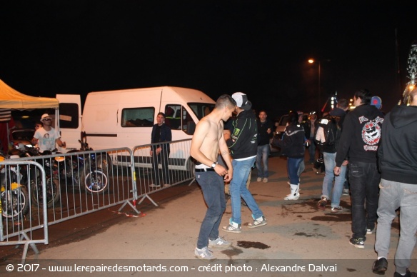 Au camping, on danse jusqu'au bout de la nuit