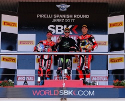 WSBK : victoire et doublé Rea