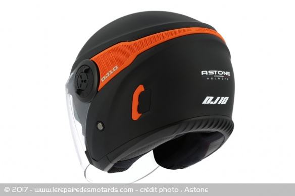 Casque jet à visière Astone DJ10 vue de derrière