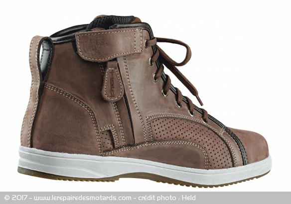 Chaussures Held Aaron de côté, avec la fermeture visible