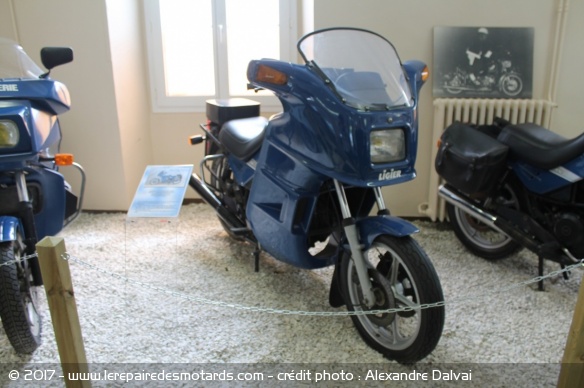 Une Ligier Ducati, ca ne s'invente pas.