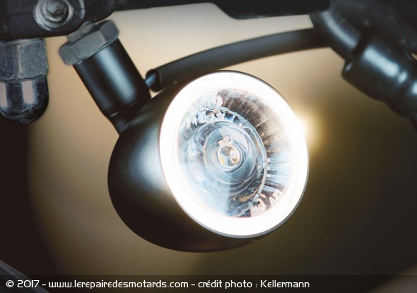 Clignotant Kellermann Bullet 1000, en configuration feu de jour