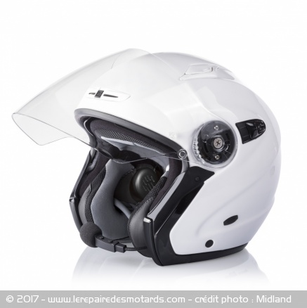 Kit intercom Midland BT-GO monté dans un casque jet