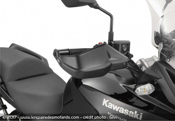 Pare-mains Givi noir pour Kawasaki Versys 
